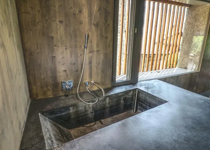 Vakantiehuis Renovated Historic Barn In Mountain Village