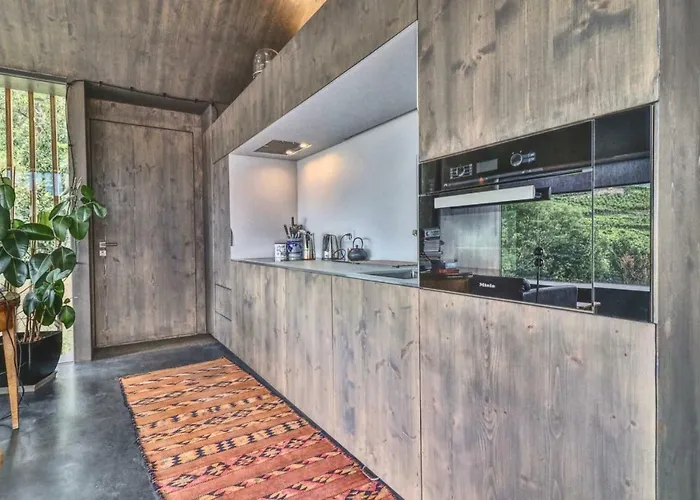 Vakantiehuis Renovated Historic Barn In Mountain Village