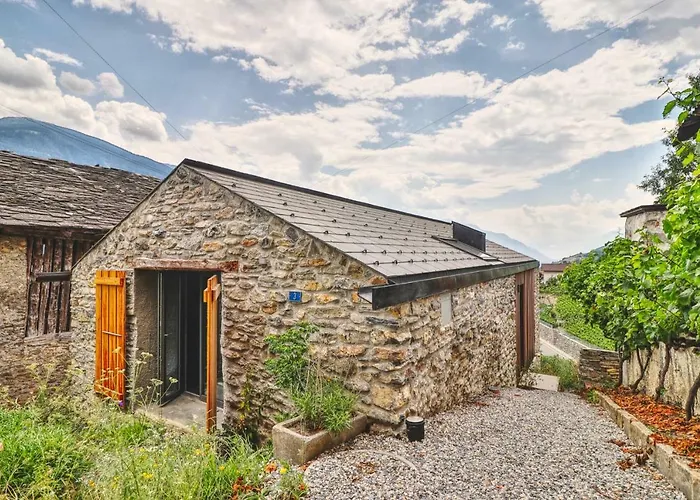 Дом отдыха Renovated Historic Barn In Mountain Village Ollon